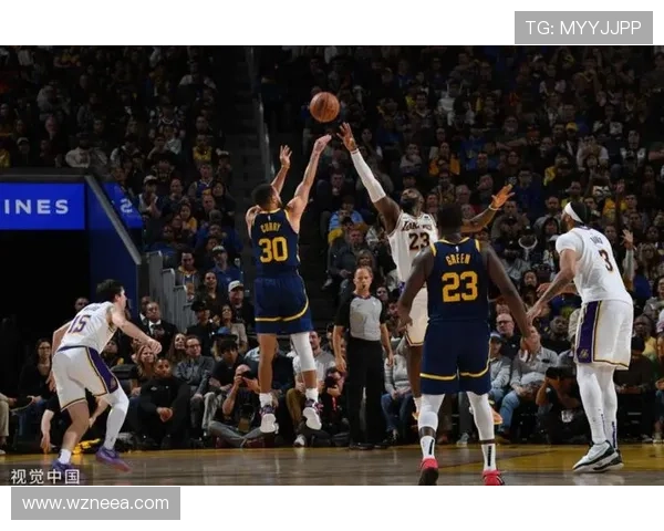 NBA焦点：詹姆斯领衔湖人迎战勇士库里强势回归季前赛看点揭秘