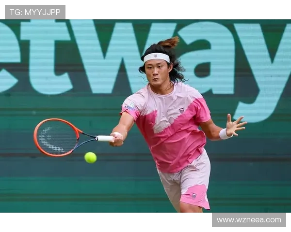 年终总决赛激战四强争锋新星表现惊艳全球网坛持续升温热议不断