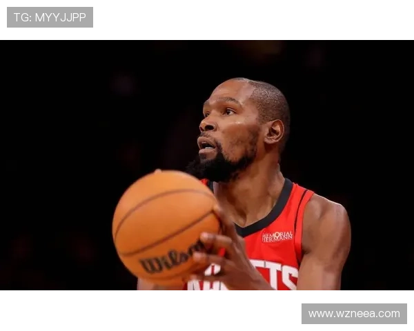 杜兰特领衔篮网全员集结迎战湖人 詹姆斯表现引热议两队季后赛形势扑朔迷离