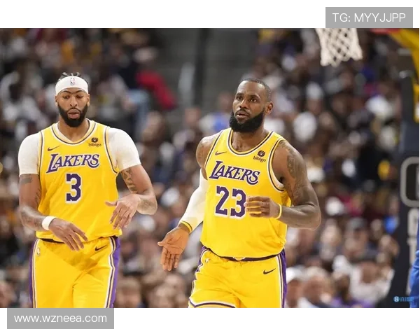 詹姆斯破历史记录湖人逆转战胜勇士 西部季后赛形势更加复杂