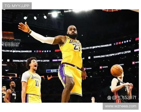 詹姆斯领衔湖人逆转取胜西部格局再起波澜季后赛形势引发热议